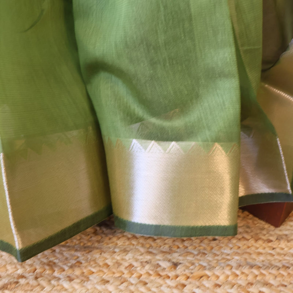 Soft Handloom Saree from Bengal with Zari with  blouse peace . Light weight easy to drape. Comfortable all day.