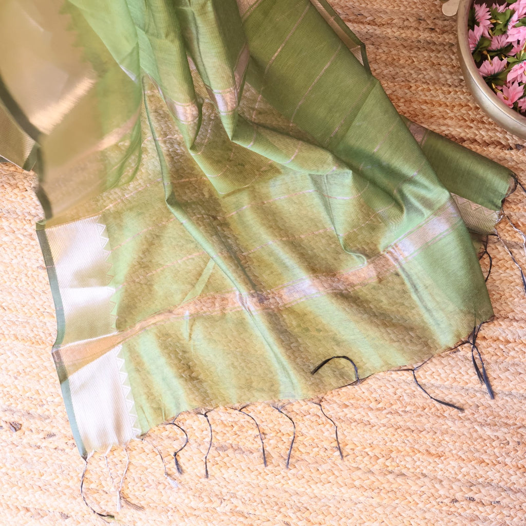 Soft Handloom Saree from Bengal with Zari with  blouse peace . Light weight easy to drape. Comfortable all day.
