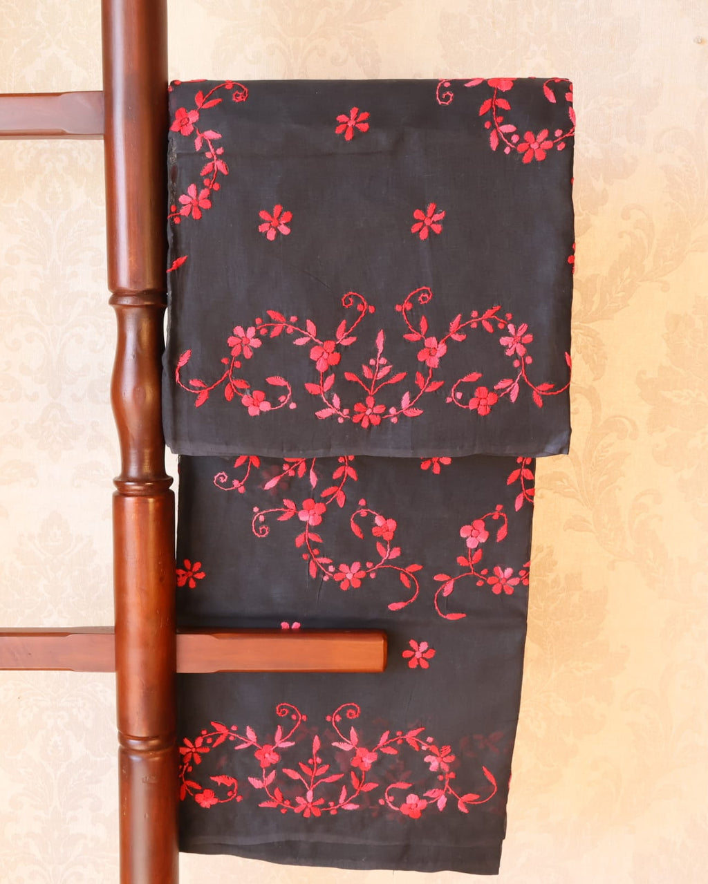 Handloom Saree from Bengal with hand-Embroidered Pure Cotton Saree