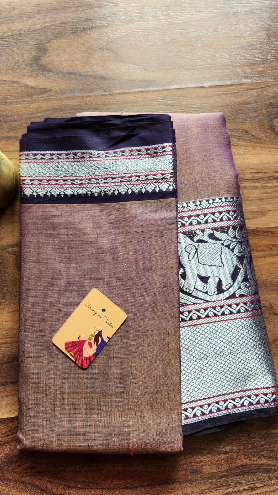 Narayanapet Cotton Handloom Sarees with blouse. Light weight easy to drape. Comfortable all day .