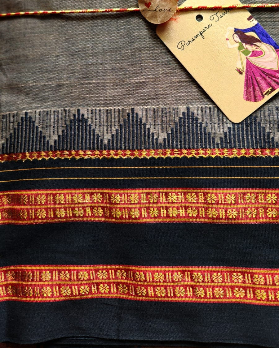 Narayanapet Cotton Handloom Sarees with blouse. Light weight easy to drape. Comfortable all day .