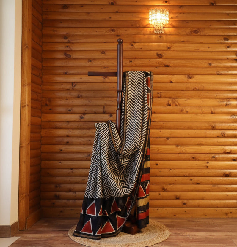 Authentic Chanderi handloom Silk Saree with blouse –  Lightweight  and comfortable all day. Easy to drape.