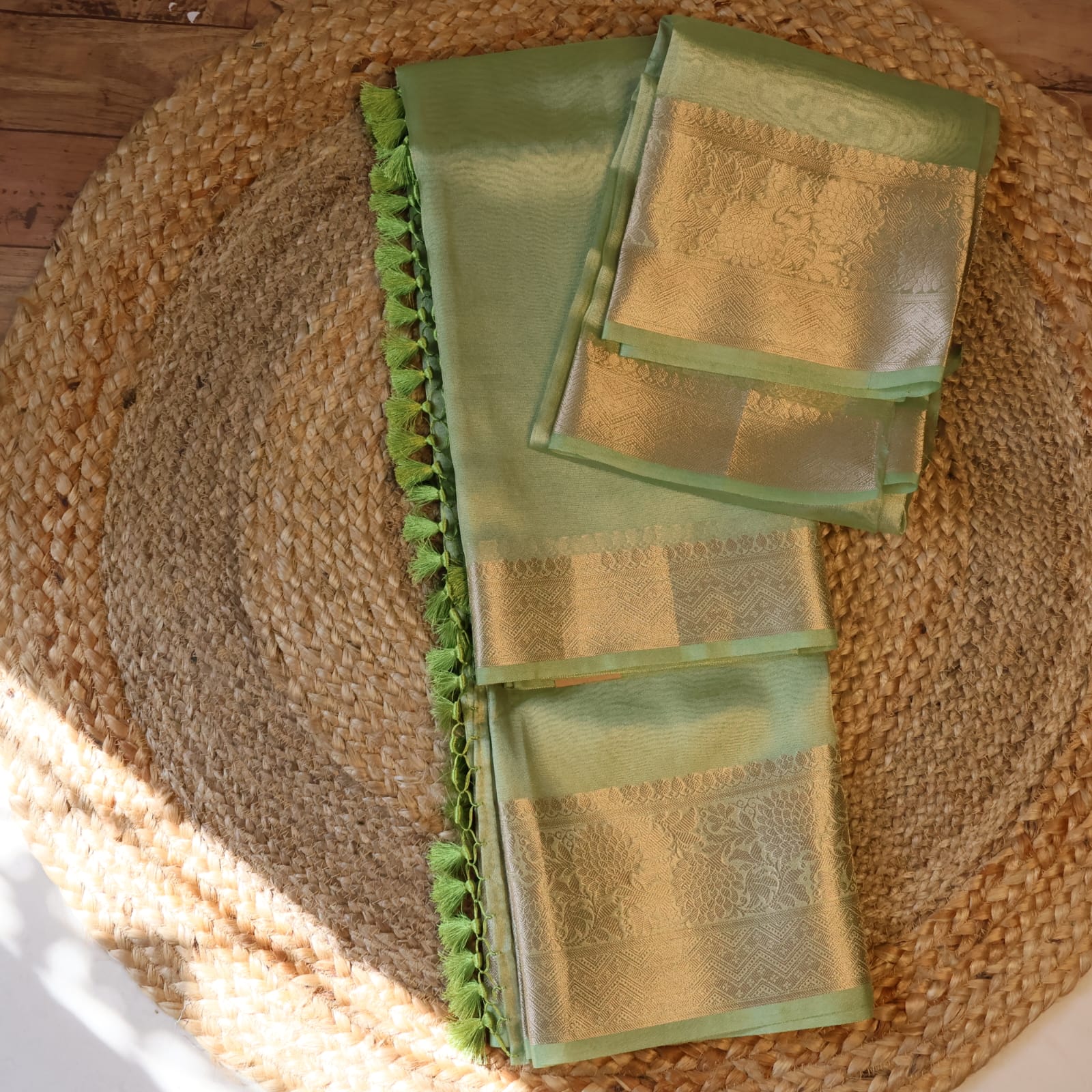 Banarasi Organza Saree with Zari with blouse: Easy to drape and comfortable to wear.