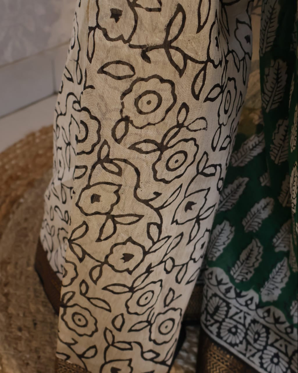 Magnificent off White/ Green/ Yellow  Maheshwari Handloom Saree with Silk Zari – 80% Silk, 20% Cotton (Cotton Silk) – Comes with Matching Blouse Piece.