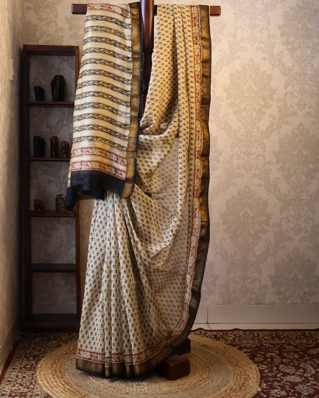 Cream Base & Black Designs Saree with Matching Blouse - 100% Pure Maheshwari Handloom Silk