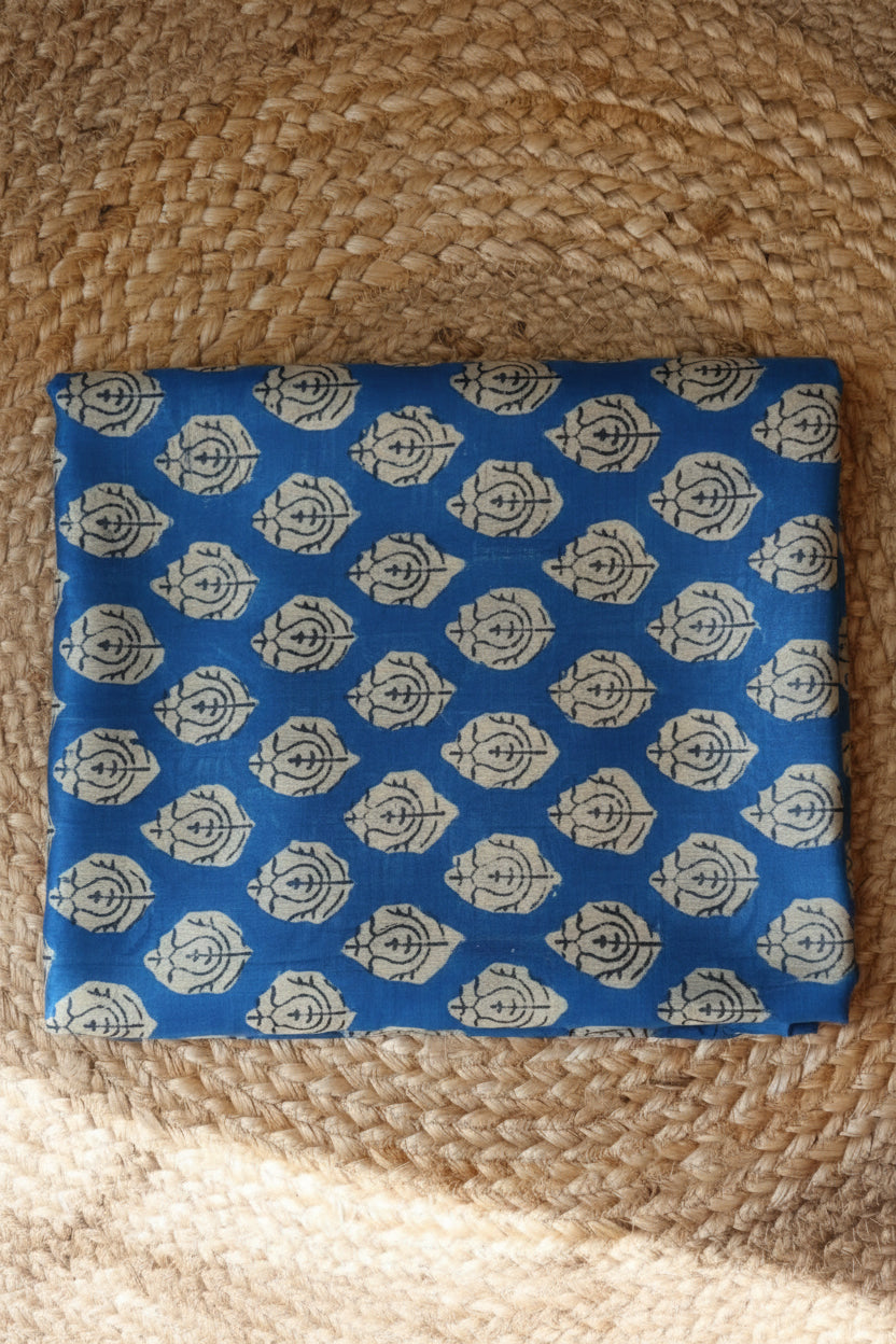 Beautiful Sky Blue Maheshwari Handloom Saree with White design and yellow  Silk Zari – 80% Silk, 20% Cotton (Cotton Silk) – Comes with Matching Blouse Piece
