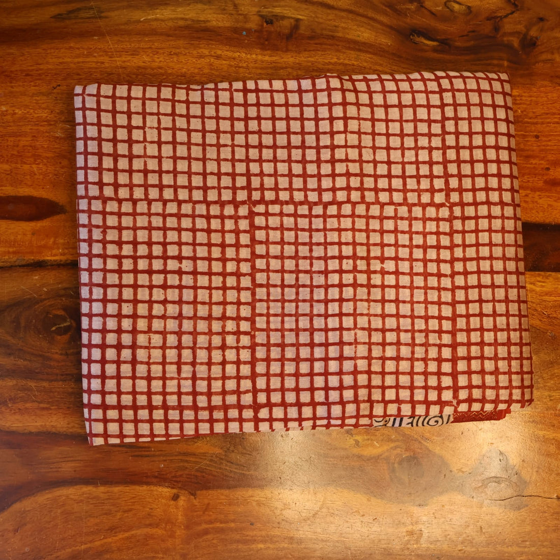 Maheshwari Handloom Cotton Silk Saree with blouse – Cotton 20% Silk 80%. Light weight easy to drape. Comfortable all day .