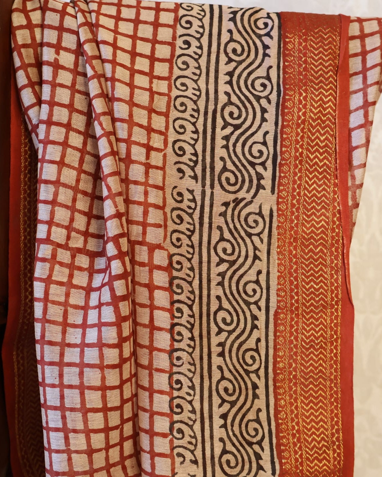 Classy Maheshwari Handloom Cream Saree with Brick red Cheques  and Silk Zari – 80% Silk, 20% Cotton (Cotton Silk) – Comes with Matching Blouse Piece
