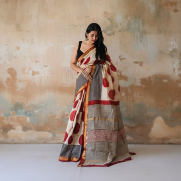 Maheshwari Handloom Silk Saree with blouse – 100% Pure Silk.  Light weight easy to drape. Comfortable all day .