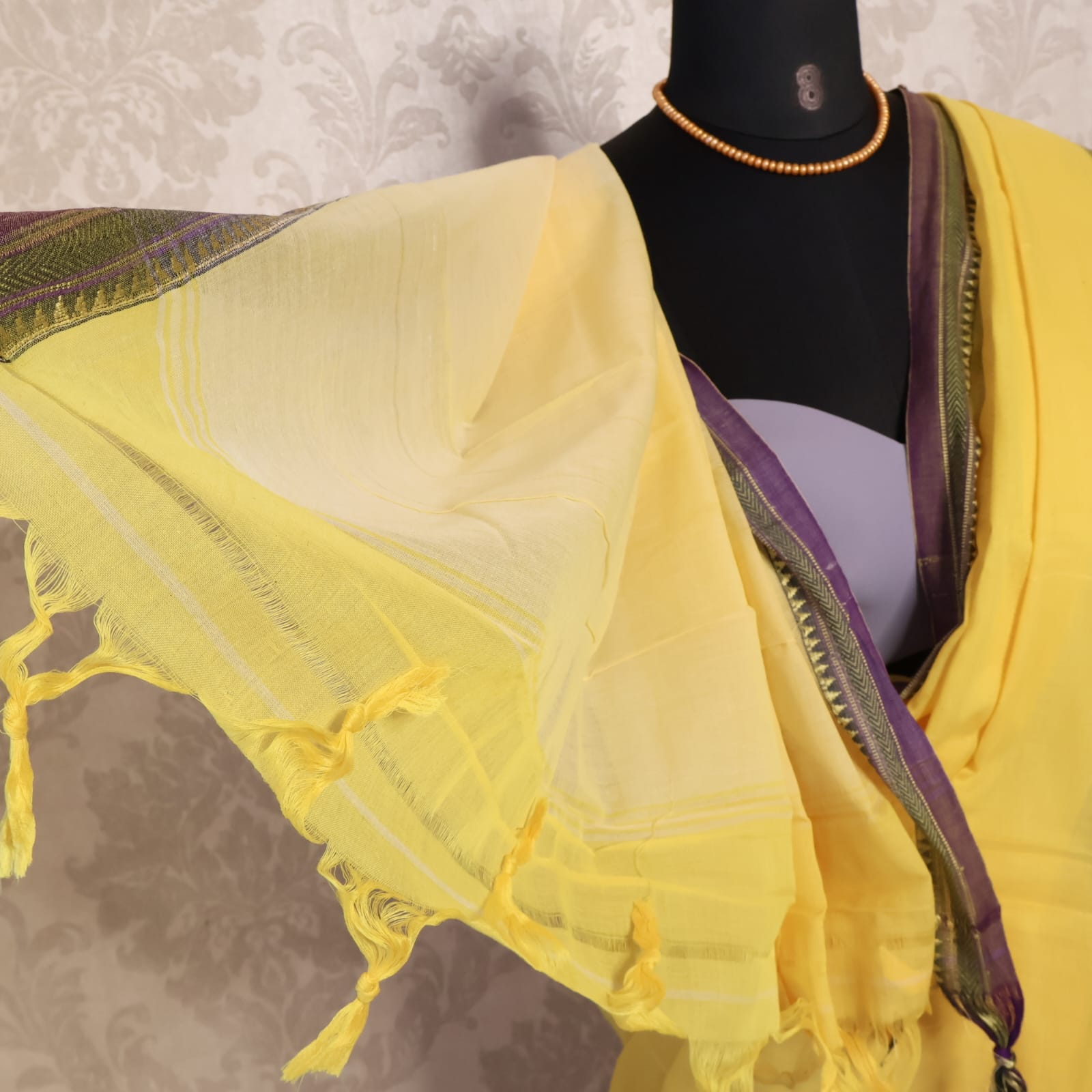 Narayanapet Cotton Handloom Sarees with blouse. Light weight easy to drape. Comfortable all day.