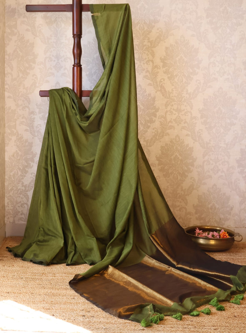 Cotton Handwoven Saree with with Zari Pallu and Tassels . Light weight easy to drape. Comfortable all day.