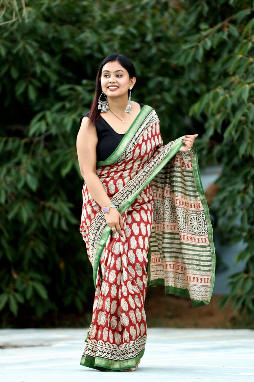 Cream Base & Red Design Saree with matching blouse - 100% Pure Maheshwari Handloom Silk