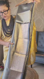 Banarasi Organza Saree with Zari with blouse: Easy to drape and comfortable to wear.