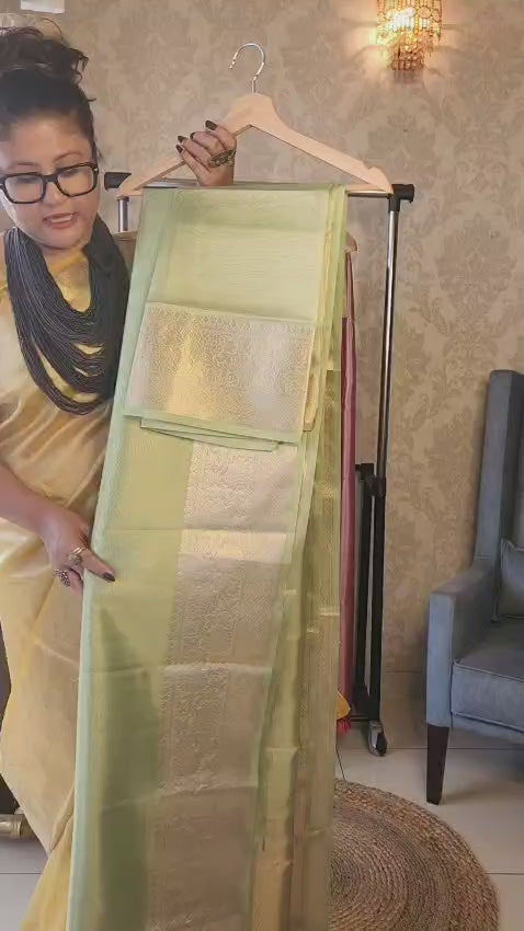 Banarasi Organza Saree with Zari with blouse: Easy to drape and comfortable to wear.